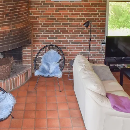 4 Bedroom Beautiful Home In Tranekaer Tatil Evi *