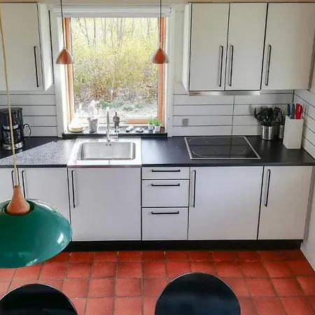 4 Bedroom Beautiful In Casa vacanze *