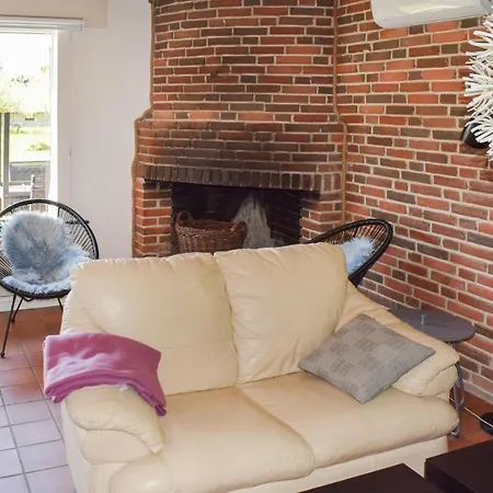 4 Bedroom Beautiful Home In Tranekaer Σπίτι διακοπών *