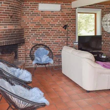 4 Bedroom Beautiful Home In Tranekaer Tatil Evi Tranekær